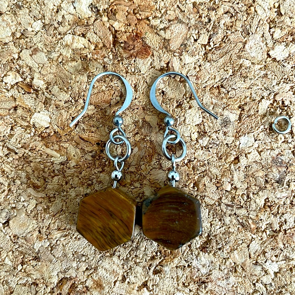 Tiger’s Eye Hexagon Earrings Stainless Steel Super Cute!!🤎🐅🐯